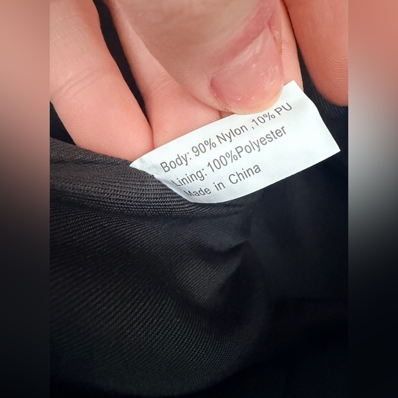 TONY BIANCO Naomi Black Duffle Over Night Travel Bag Large BRAND NEW - Picture 10 of 16